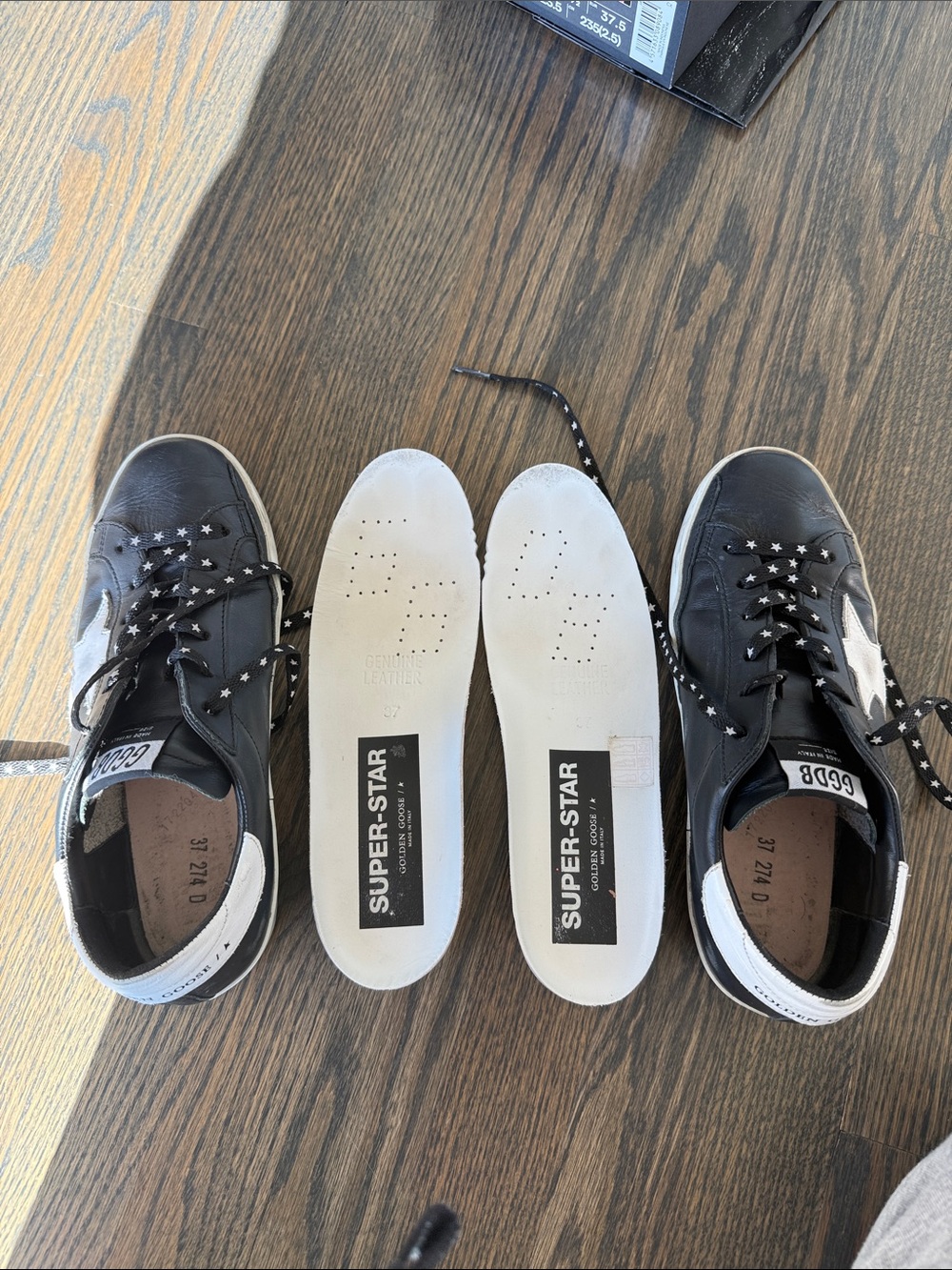Golden Goose Deluxe Brand
Super-Star Low-Top Sneakers size 37 / 7 EUC - Picture 14 of 17